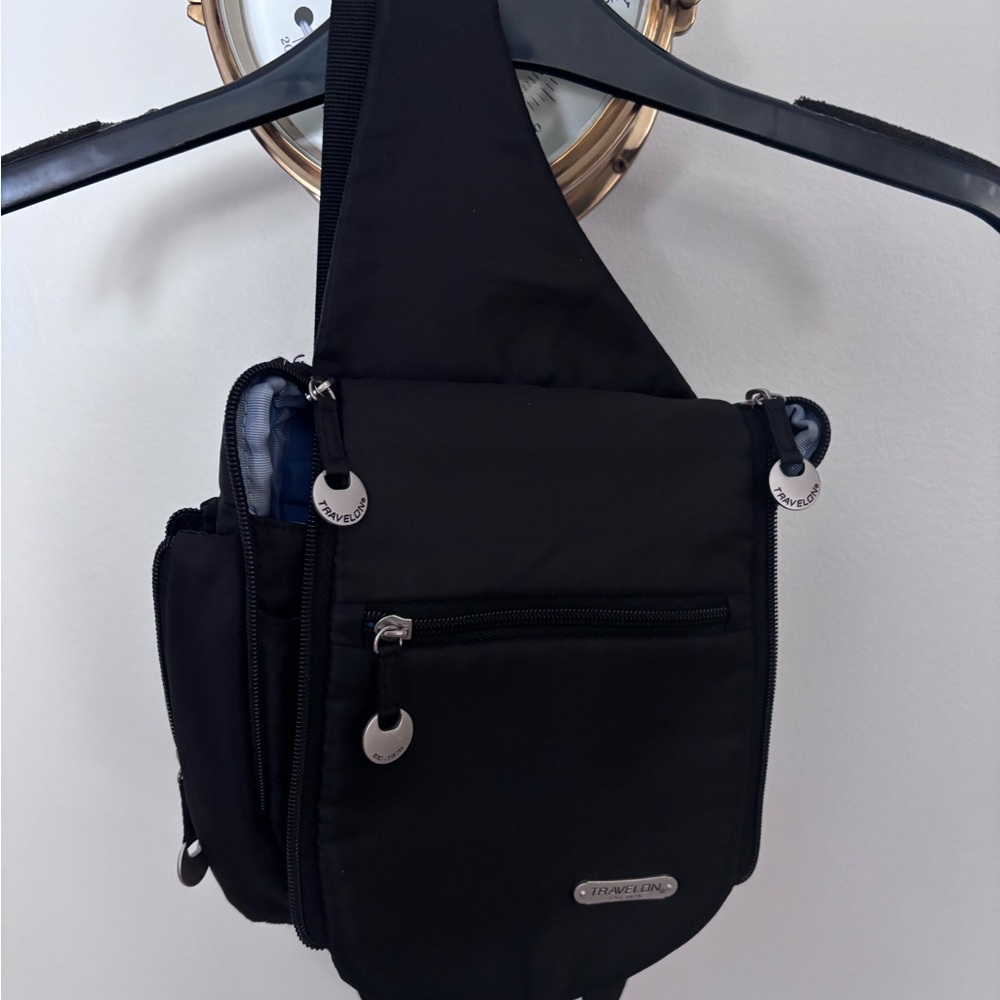 Travelon Anti-Theft Classic Small East/West Crossbody bag